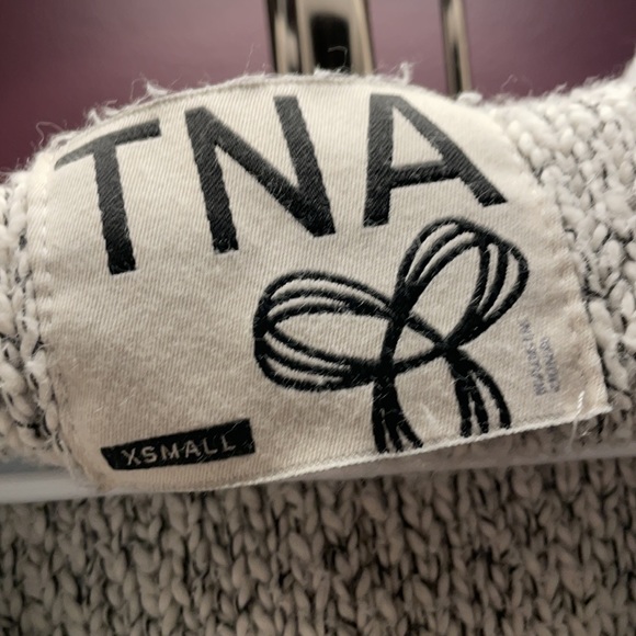 TNA short hoodie - Picture 2 of 4
